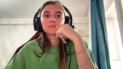 Snapshot of norinefrymyer chatting on March 3, 7:14 am Elena online show from March 3, 7:14 am