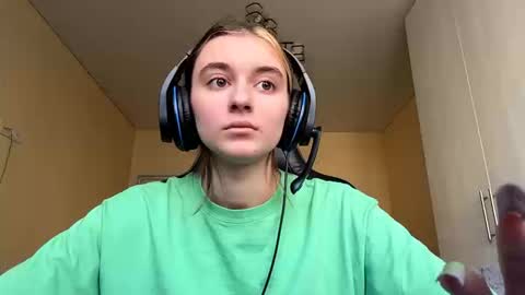 Elena online show from March 13, 6:53 am