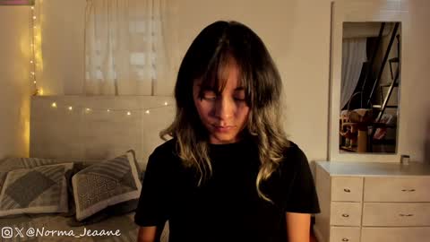 Norma Jeaane online show from February 5, 9:40 pm