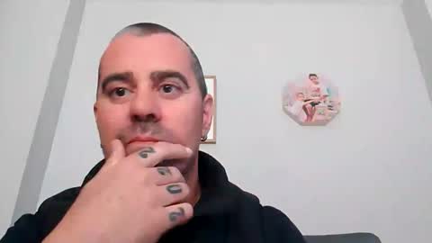 Snapshot of normalito42 chatting on February 23, 12:46 pm NORMALITO online show from February 23, 12:46 pm