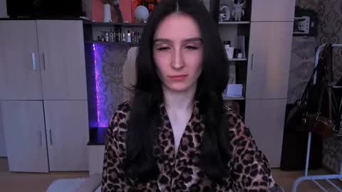 Hazel online show from January 10, 11:45 am