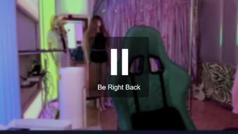 Snapshot of northern_moon chatting on April 4, 4:55 am northern_moon online show from April 4, 4:55 am