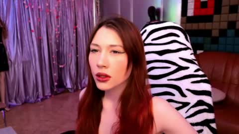 Snapshot of northern_moon chatting on April 16, 4:35 am northern_moon online show from April 16, 4:35 am