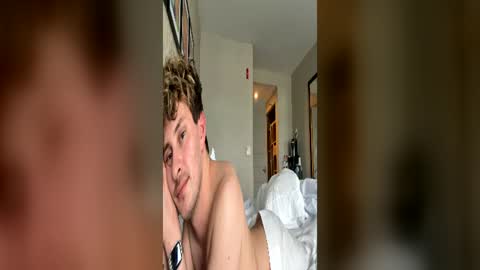 Snapshot of northofsouth_xxx chatting on June 17, 5:25 pm northofsouth_xxx online show from June 17, 5:25 pm