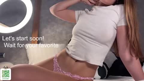 notecarret online show from April 11, 8:02 pm