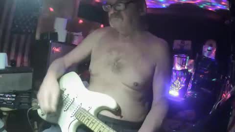 notflamingfart online show from January 13, 4:18 am