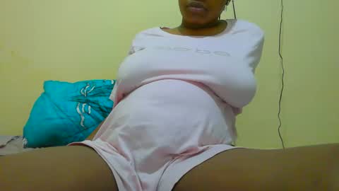 Snapshot of notoy1 chatting on April 21, 2:51 am notoy1 online show from April 21, 2:51 am