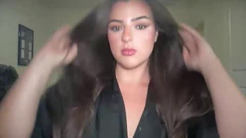 nellyxoxo online show from March 12, 10:49 pm