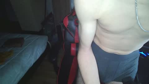 Snapshot of notspace_721128 chatting on December 30, 6:16 pm NotSpace   online show from December 30, 6:16 pm