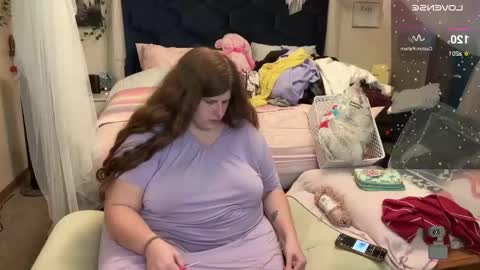 Snapshot of noturbabymoms chatting on January 2, 12:45 am NotUrBabyMoms online show from January 2, 12:45 am