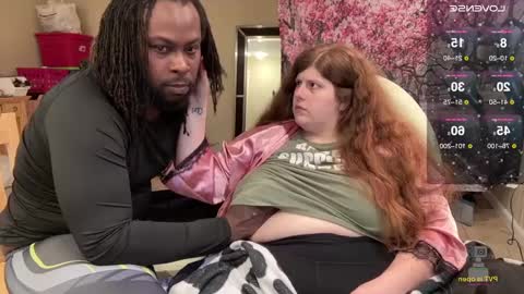 Snapshot of noturbabymoms chatting on February 7, 5:07 pm NotUrBabyMoms online show from February 7, 5:07 pm