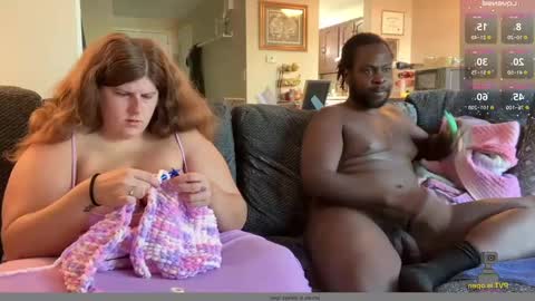 Snapshot of noturbabymoms chatting on September 9, 2:05 pm NotUrBabyMoms online show from September 9, 2:05 pm