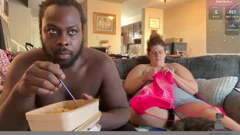 Snapshot of noturbabymoms chatting on September 26, 4:11 pm NotUrBabyMoms online show from September 26, 4:11 pm