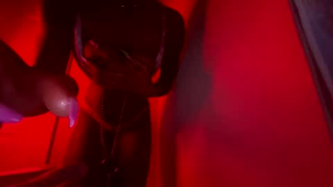 notyourkitty00 online show from October 21, 12:00 am