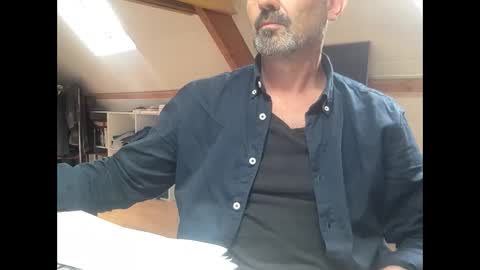 Snapshot of noux69 chatting on June 7, 11:03 am noux69 online show from June 7, 11:03 am