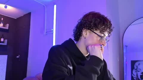 Nova Salvatore online show from April 5, 1:47 am