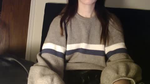 Olivia online show from December 8, 1:24 am