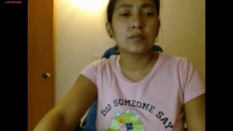 Snapshot of novaperotti chatting on May 29, 1:25 am novaperotti online show from May 29, 1:25 am
