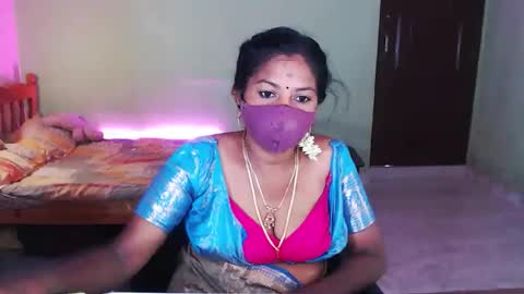 Snapshot of novapol chatting on May 17, 10:11 am Novapol online show from May 17, 10:11 am