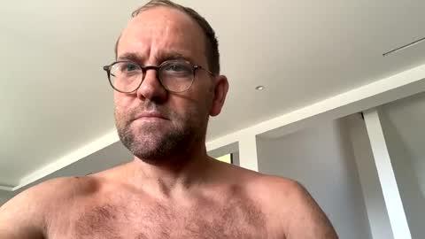 Snapshot of ntmucuty chatting on August 1, 9:52 am ntmucuty online show from August 1, 9:52 am