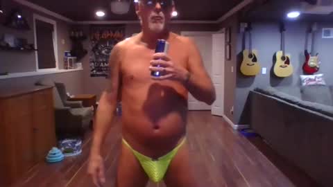 Snapshot of nudistguy194549 chatting on December 1, 10:43 pm Nudistguy online show from December 1, 10:43 pm