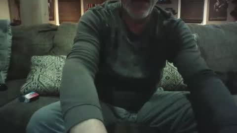 Snapshot of nudistguy194549 chatting on February 14, 1:24 am Nudistguy online show from February 14, 1:24 am