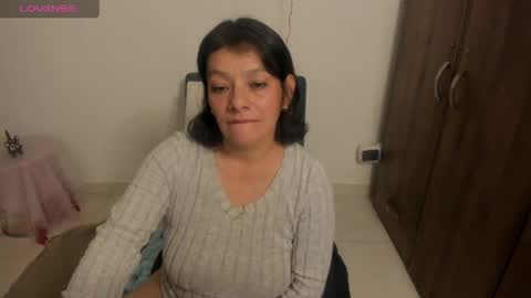 Snapshot of nuit_rose chatting on April 21, 2:51 am nuit_rose online show from April 21, 2:51 am