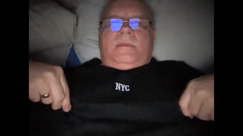 nukiss online show from January 5, 5:20 pm