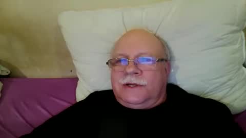 nukiss online show from February 26, 9:05 pm