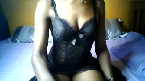 Snapshot of nukshypipi chatting on June 16, 1:19 am nukshypipi online show from June 16, 1:19 am