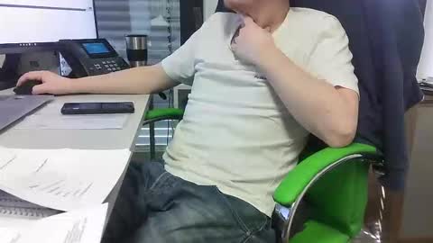 Snapshot of numlove chatting on April 24, 12:18 pm Slave for Mistress and Master online show from April 24, 12:18 pm