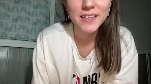 Ema online show from February 17, 8:48 pm