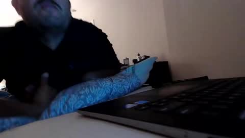Snapshot of nuttincowboy727272 chatting on May 28, 10:40 pm nuttincowboy727272 online show from May 28, 10:40 pm