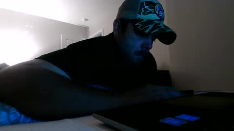 Snapshot of nuttincowboy727272 chatting on May 29, 8:07 pm nuttincowboy727272 online show from May 29, 8:07 pm