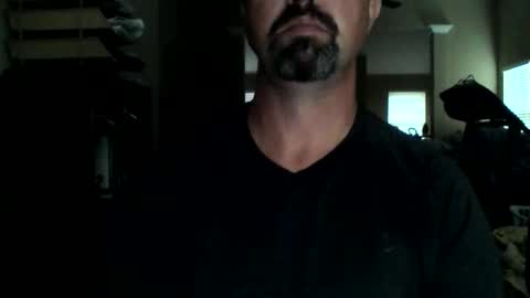 Snapshot of nvrenuff1979 chatting on May 8, 11:37 am nvrenuff1979 online show from May 8, 11:37 am