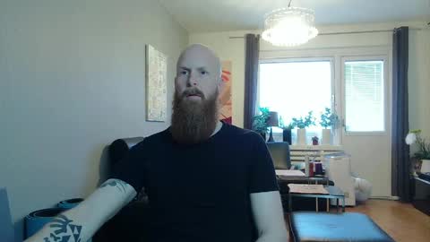 Snapshot of nxrthman chatting on April 11, 7:35 am nxrthman online show from April 11, 7:35 am