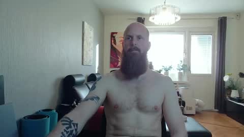 Snapshot of nxrthman chatting on April 17, 4:43 pm nxrthman online show from April 17, 4:43 pm