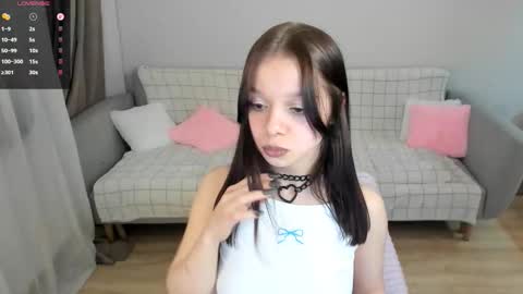 nya_babe online show from February 18, 9:00 pm