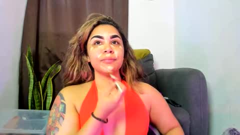 Nia online show from June 4, 10:27 pm