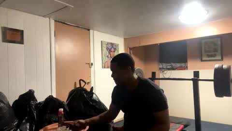 nycboy223 online show from January 18, 5:11 am