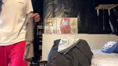 nygal23 online show from March 24, 9:31 pm