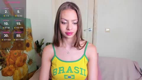 Snapshot of nymphobabee chatting on June 1, 4:41 pm crystal 3 online show from June 1, 4:41 pm