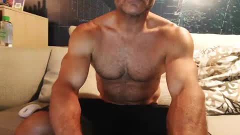 Snapshot of nytom33 chatting on July 20, 2:04 am nytom33 online show from July 20, 2:04 am