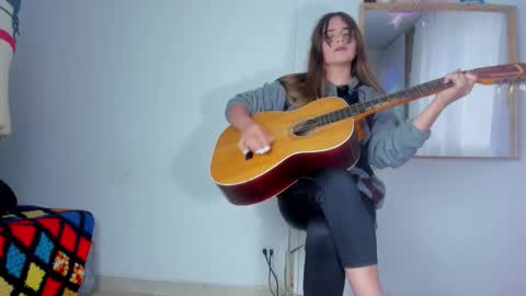 Laura nyu online show from November 7, 9:04 pm