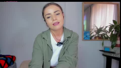 Snapshot of nyusha619933 chatting on May 11, 6:05 pm Laura nyu online show from May 11, 6:05 pm
