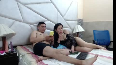 Snapshot of nyx_and_arian chatting on May 15, 9:44 pm nyx_and_arian online show from May 15, 9:44 pm