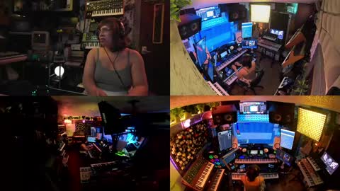 Snapshot of nyxraven chatting on January 22, 11:56 am NyxRaven online show from January 22, 11:56 am