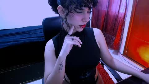 Snapshot of nyxxei chatting on April 24, 9:50 pm Nyxxei online show from April 24, 9:50 pm