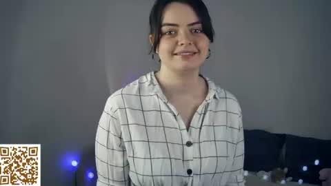 Snapshot of o0_angel_dust_0o chatting on August 1, 2:38 pm Polly online show from August 1, 2:38 pm