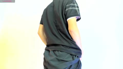 Snapshot of oasis_ossa chatting on December 14, 3:51 am Lyam online show from December 14, 3:51 am